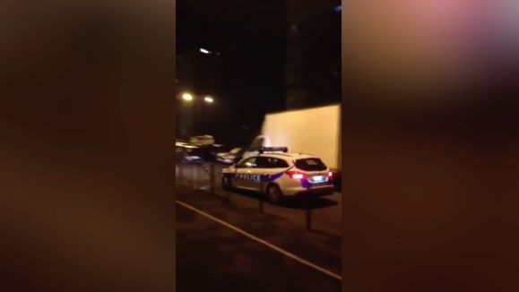 Bondy – La police diffuse la Marseillaise dans les quartiers (vidéo)