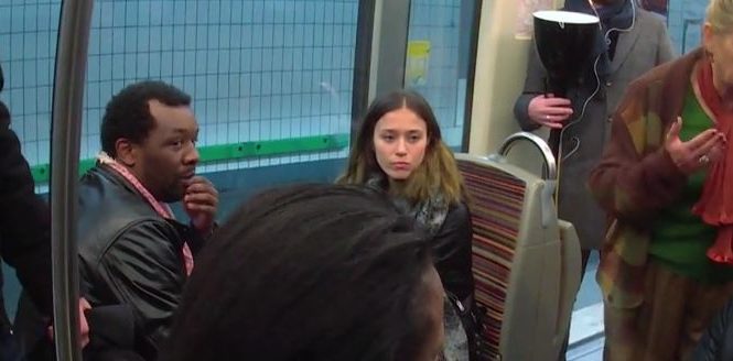 Que se passe-t-il lorsqu’on parle de race blanche dans le métro parisien ?
