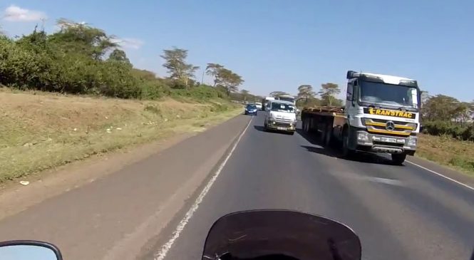 C’est très dangereux de se promener à moto au Kenya