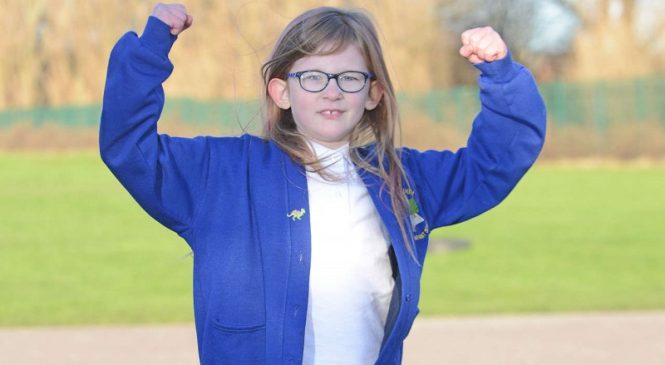 Cette fille de 7 ans n’a jamais faim, ne dort jamais et ne ressent aucune douleur. Les médecins n’en reviennent pas!