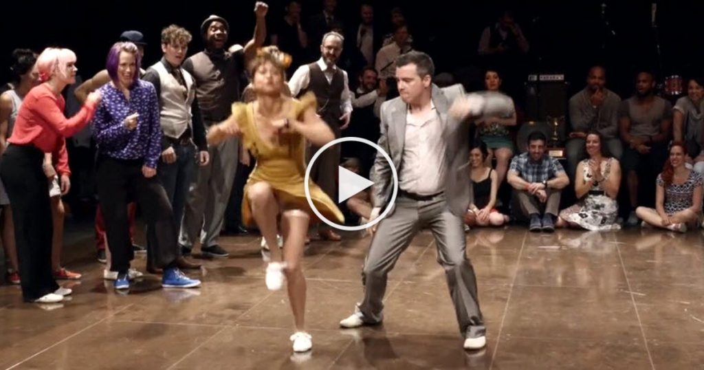 Voici ce qui arrive lorsque des danseurs de swing dansent sur du rap!