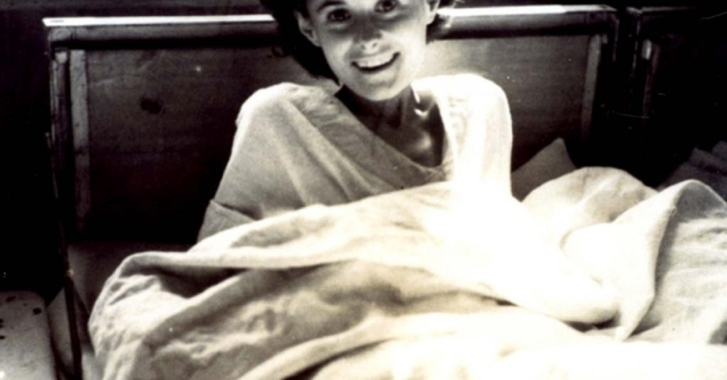 Il y a 70 ans, elle attendait un bébé dans un camp de concentration puis elle a marqué l’histoire