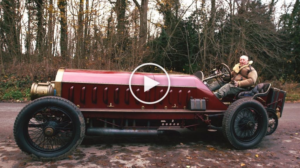Il restaure une voiture âgée de 100 ans avec un moteur d’avion!