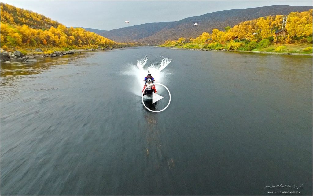 Il parcourt 212 km sur l’eau avec sa motoneige!