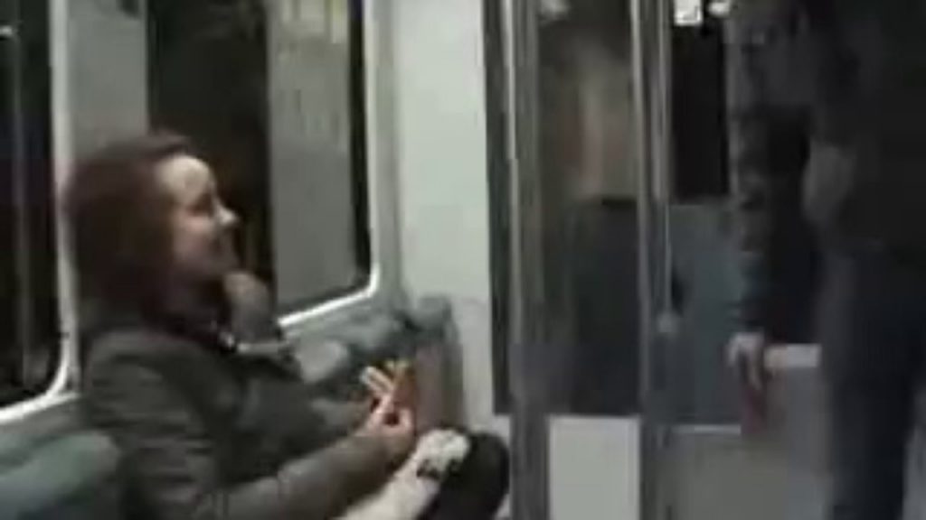 Comment calmer une petite racaille qui agresse les gens dans le métro
