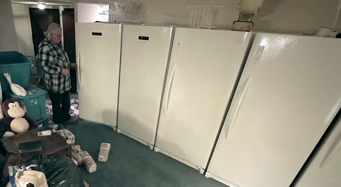 Il a 17 congélateurs chez lui, ce qui se trouve dans ces congélateurs est incroyable!