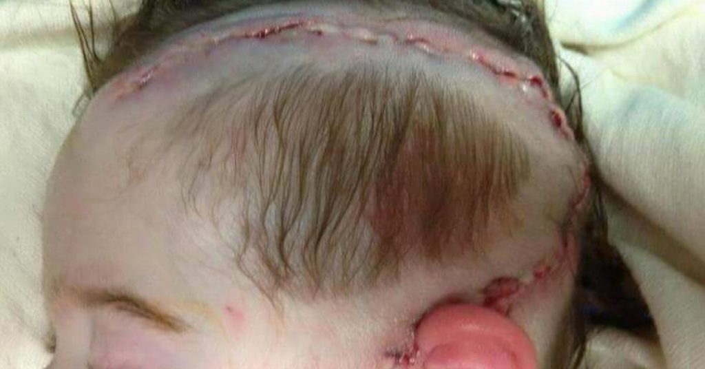 Elle confie son bébé au père pour la nuit. 1 heure plus tard il est dans le coma ! La raison est terrifiante !
