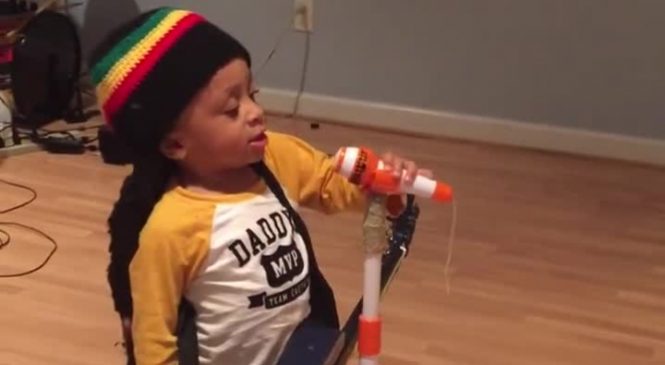 Cet enfant va vous émerveiller ! A 3 ans il chante comme Bob Marley en mode RASTA !