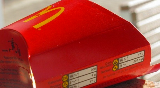 Une femme voit un truc incroyable au McDo et le poste sur Facebook!