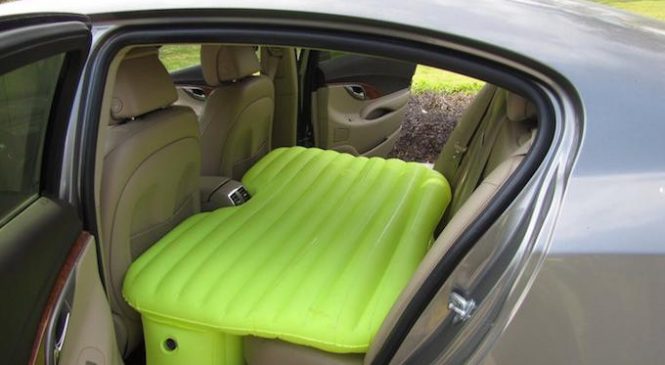 Le Matelas Gonflable Pour Dormir Dans la Voiture SANS Se Casser le Dos