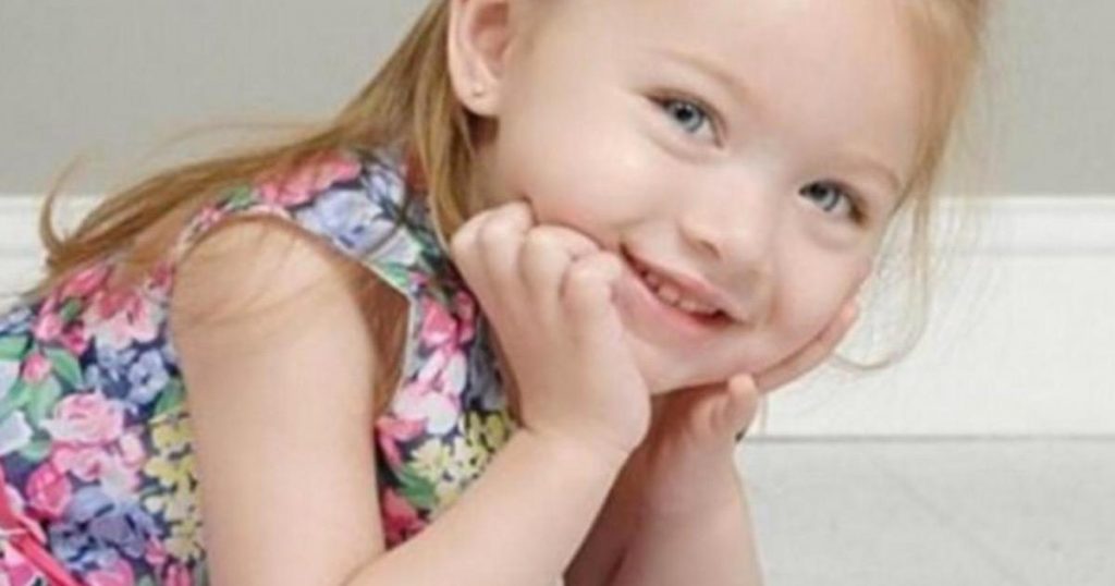 Cette jeune fille de 8 ans se rend seule dans une pharmacie, ce qu’elle veut se procurer laisse le pharmacien bouche bée!