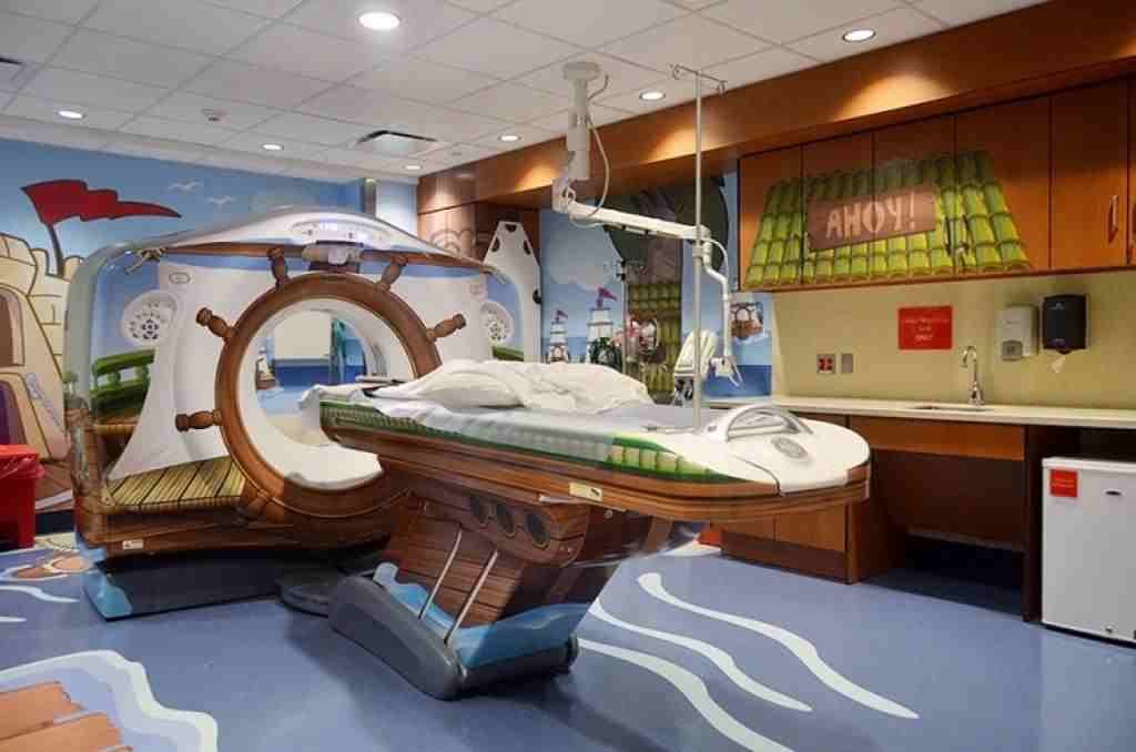 Cet hôpital a complètement transformé son scanner afin de rassurer les enfants