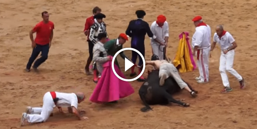 Vidéo : Ce militant vegan se jette sur le taureau pour le protéger lors d’une corrida